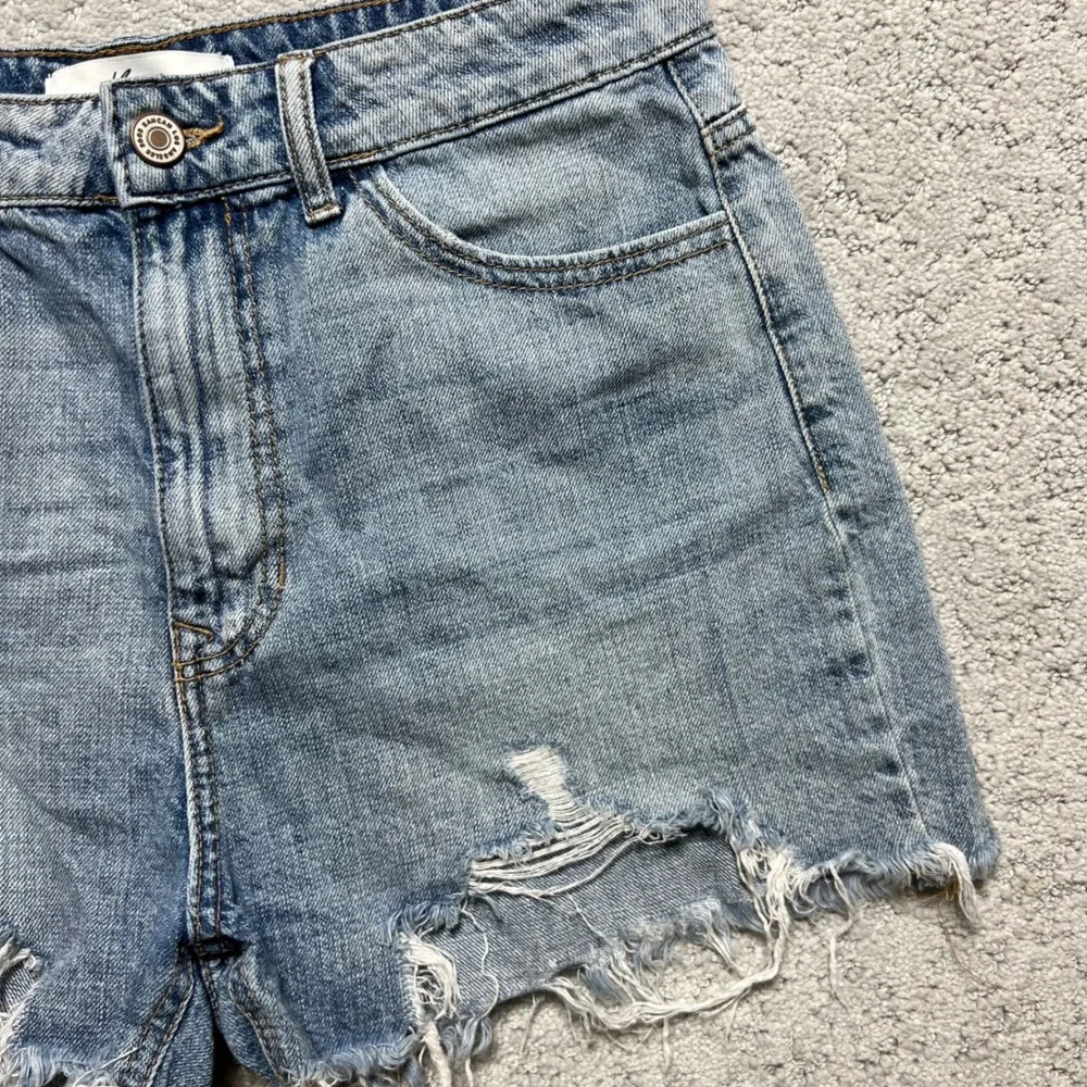 KanCan Jean Shorts Womens Medium Blue Light Wash‎ Denim High Rise Distressed Hem